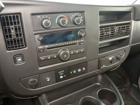 Used 2017 Chevrolet Express 3500 LT w/ LT Preferred Equipment Group image 17