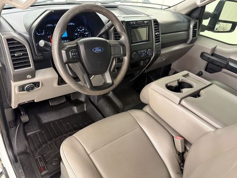 Used 2018 Ford F250 XL AWD/4WD image 4