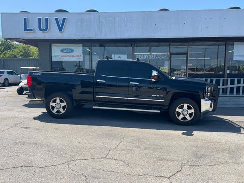 Used 2017 Chevrolet Silverado 2500 LTZ w/ Duramax Plus Package AWD/4WD image 2