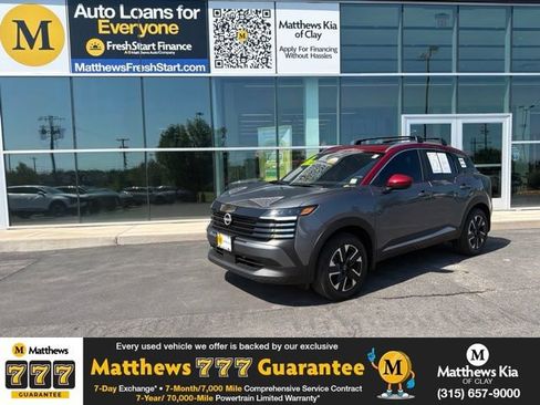 Used 2025 Nissan Kicks SV w/ SV Premium Package AWD/4WD image 1