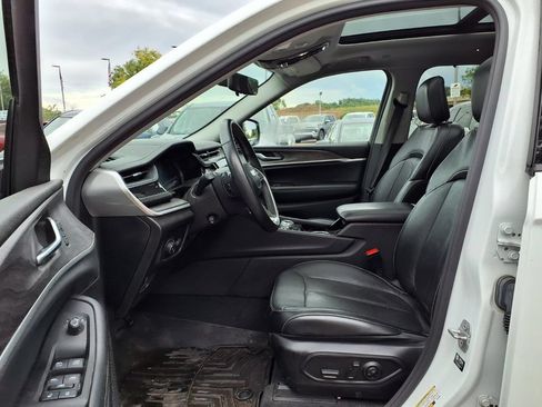 Used 2022 Jeep Grand Cherokee L Limited w/ Luxury Tech Group II AWD/4WD image 13