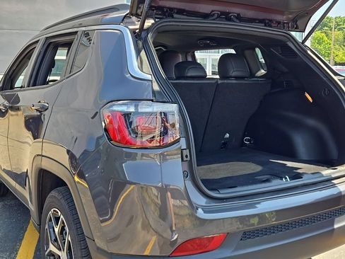Certified 2024 Jeep Compass Limited AWD/4WD image 13