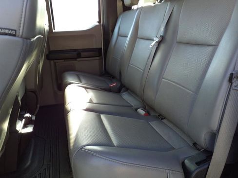 Used 2019 Ford F550 4x4 SuperCab Super Duty image 14