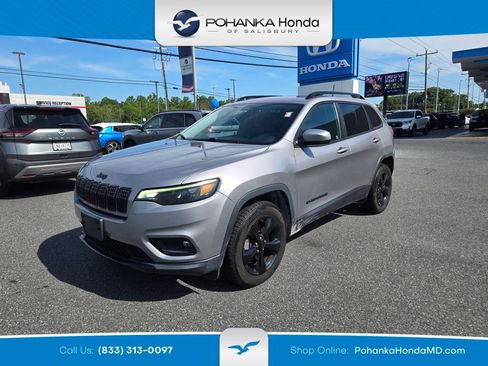 Used 2019 Jeep Cherokee Latitude Plus AWD/4WD image 1