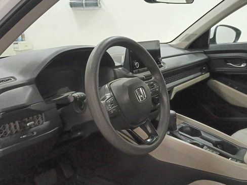 Used 2023 Honda Accord EX image 12
