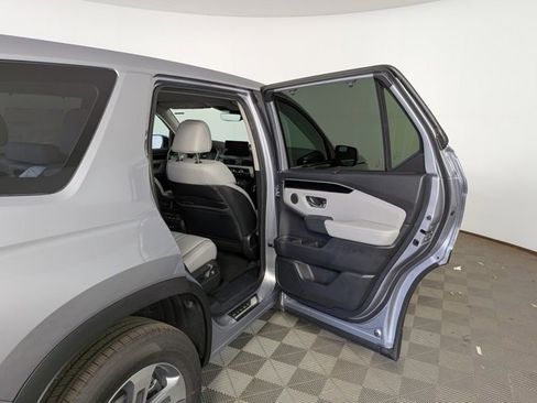 New 2025 Honda Pilot EX-L image 33