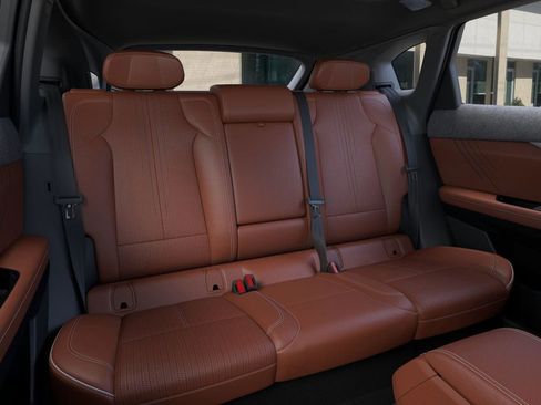 New 2026 Cadillac Optiq Luxury 2 image 17