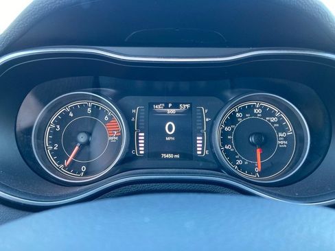 Used 2021 Jeep Cherokee Latitude image 16