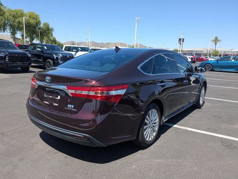 Used 2015 Toyota Avalon Limited w/ Technology Package FWD image 5