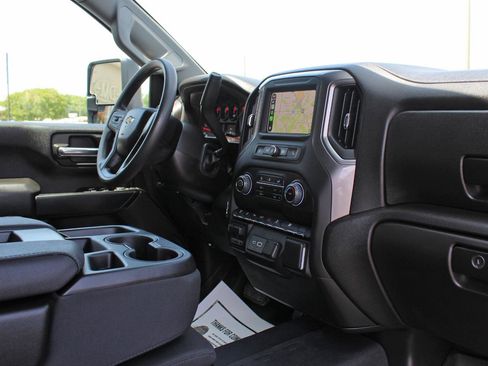 Used 2025 Chevrolet Silverado 2500 Custom w/ Custom Value Package AWD/4WD image 37