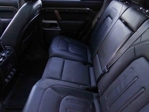 Used 2020 Land Rover Defender 110 HSE image 37