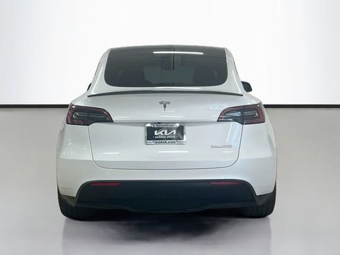 Used 2023 Tesla Model Y Performance AWD/4WD image 6