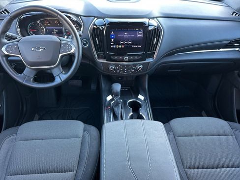 Used 2023 Chevrolet Traverse LT image 15