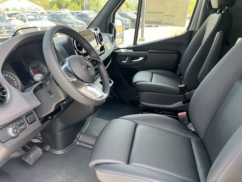 New 2026 Mercedes-Benz Sprinter 2500 image 16