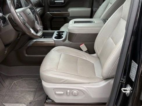 Used 2019 Chevrolet Silverado 1500 LT Trail Boss image 8