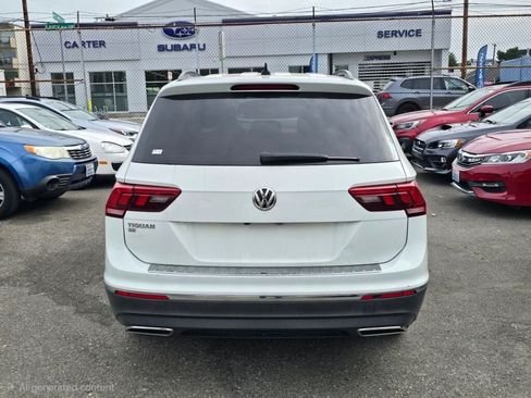 Used 2021 Volkswagen Tiguan SE FWD image 6