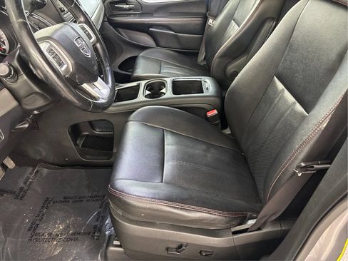 Used 2019 Dodge Grand Caravan GT FWD image 13