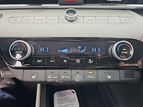 New 2026 Hyundai Elantra Limited FWD image 19