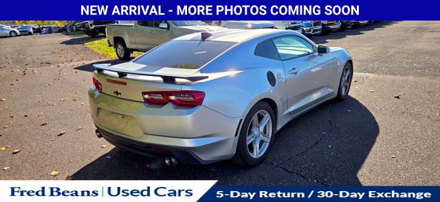 Used 2019 Chevrolet Camaro LT RWD image 11