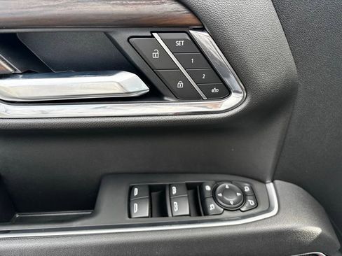 Used 2025 GMC Sierra 1500 SLT w/ SLT Premium Plus Package image 17