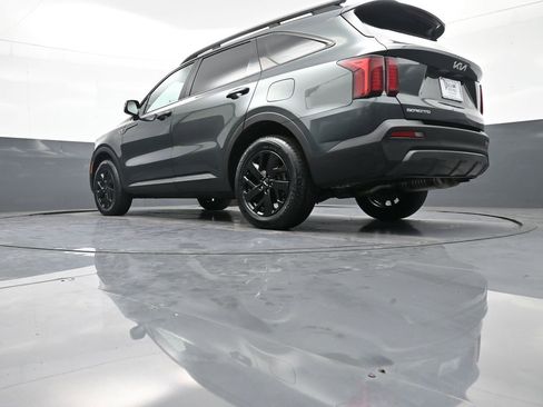 Certified 2023 Kia Sorento S w/ Panoramic Sunroof Package image 33