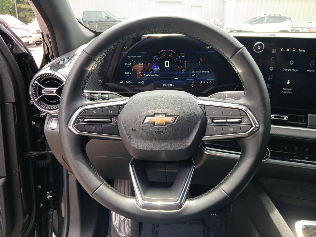 Used 2025 Chevrolet Equinox LT AWD/4WD image 16