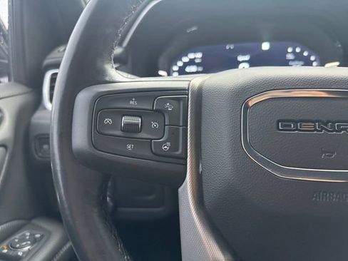 Used 2022 GMC Yukon XL Denali image 7