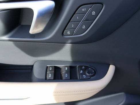 New 2026 Buick Enclave Preferred w/ Power Package image 10