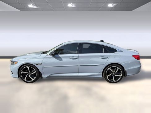 Used 2021 Honda Accord Sport image 2