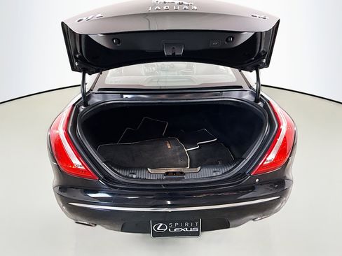 Used 2013 Jaguar XJ L Portfolio RWD image 25