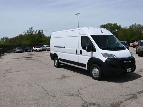 Used 2023 RAM ProMaster 2500 FWD image 2