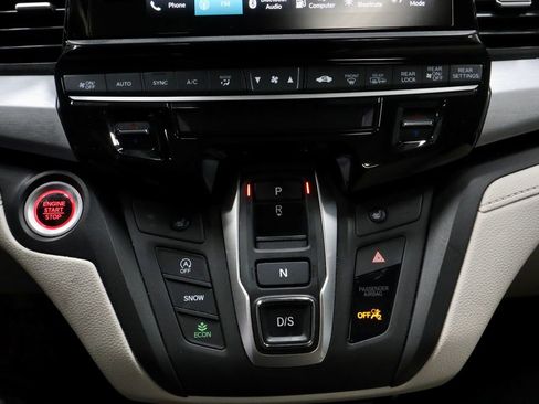 Used 2025 Honda Odyssey EX-L image 32