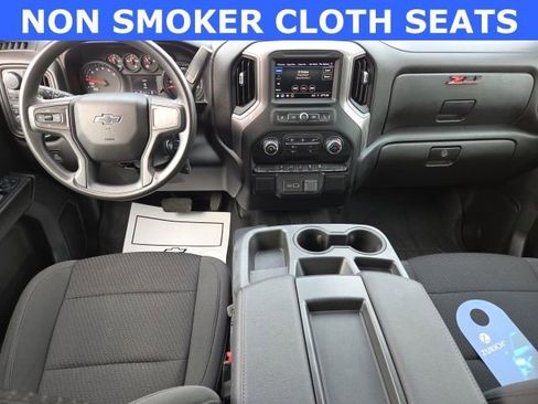 Used 2022 Chevrolet Silverado 1500 Custom Trail Boss w/ LPO, Dark Essentials Package image 2