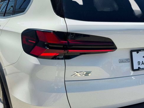 Certified 2024 BMW X5 xDrive40i w/ Climate Comfort Package AWD/4WD image 9