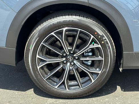 Used 2025 MAZDA CX-70 Plug-In Hybrid w/ Premium Pkg image 5