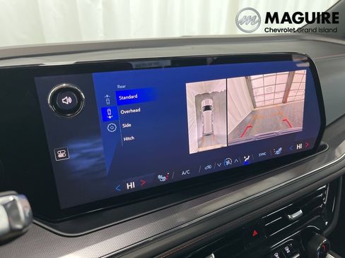 Used 2025 Chevrolet Suburban RST w/ RST Capability Package image 13