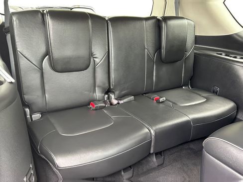 Used 2024 INFINITI QX80 Luxe AWD/4WD image 11