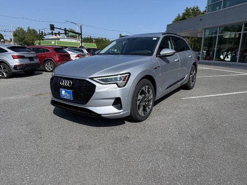 Used 2021 Audi e-tron Premium w/ Convenience Plus Package AWD/4WD image 2