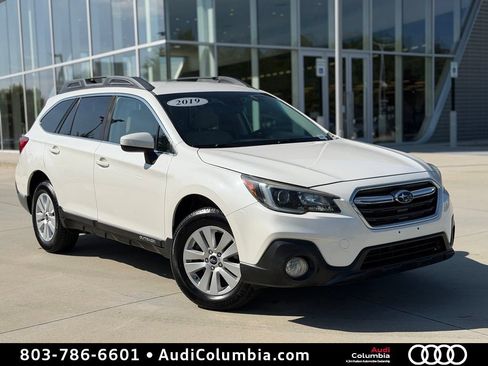Used 2019 Subaru Outback 2.5i Premium AWD/4WD image 3
