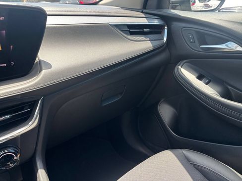 Used 2025 Buick Encore GX Preferred FWD image 34