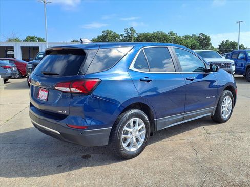 Used 2022 Chevrolet Equinox LT AWD/4WD image 2