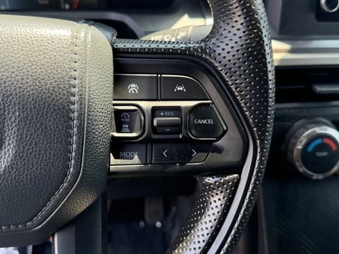 Certified 2025 Toyota Tacoma SR5 AWD/4WD image 26