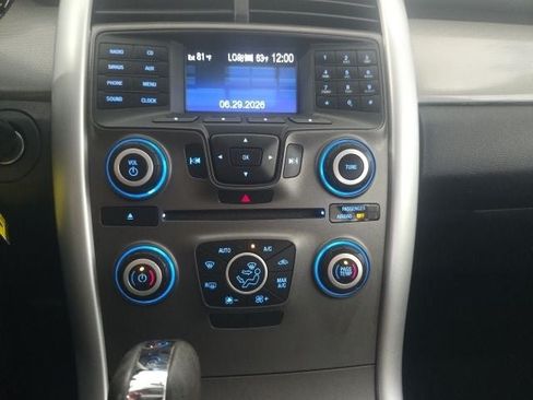 Used 2013 Ford Edge SEL FWD image 21