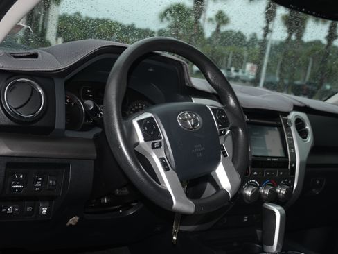 Used 2019 Toyota Tundra SR5 w/ SR5 Upgrade Package AWD/4WD image 8