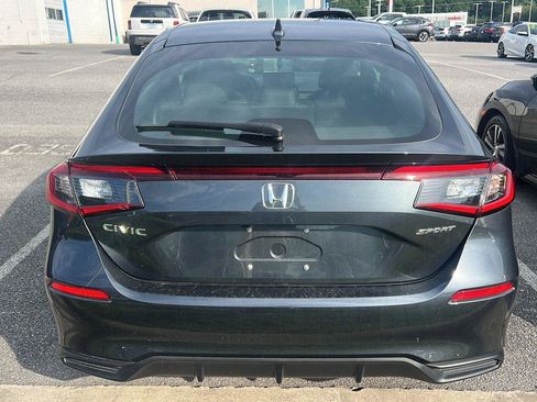 Used 2025 Honda Civic Sport image 4