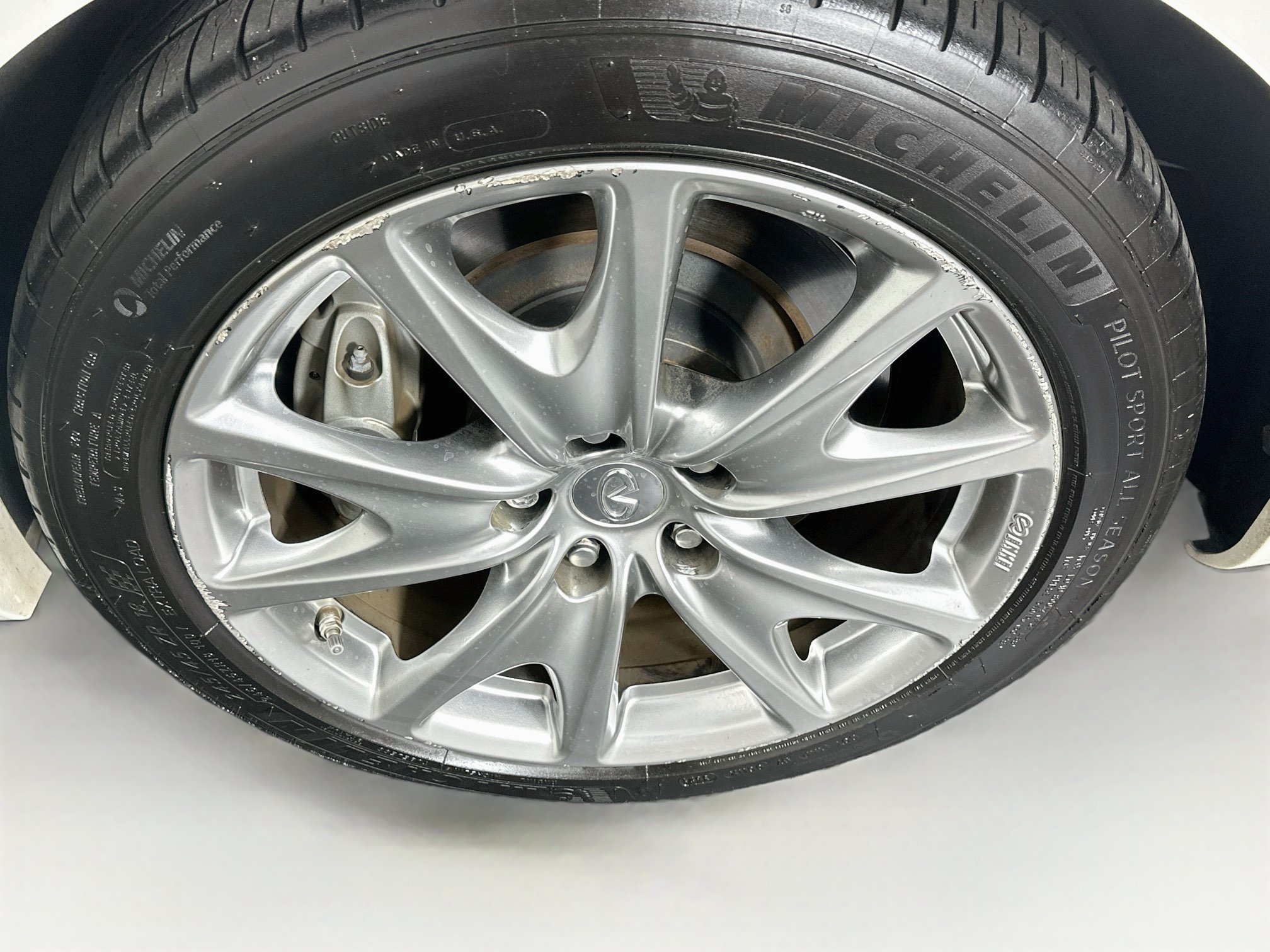 Used 2011 INFINITI G37 Journey w/ Sport Pkg - RWD image 11