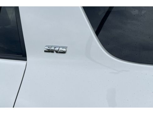 Used 2017 Toyota 4Runner SR5 image 7