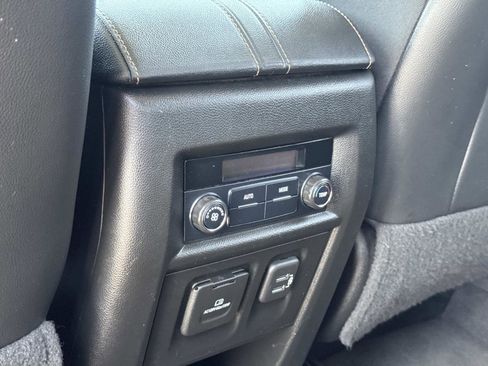 Used 2019 Chevrolet Traverse LT w/ LT Premium Package FWD image 27