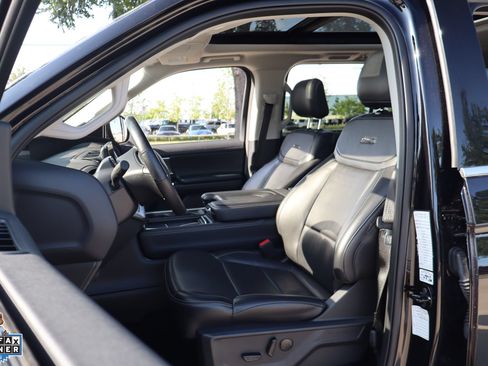 Used 2025 Ford Expedition Max Platinum AWD/4WD image 11