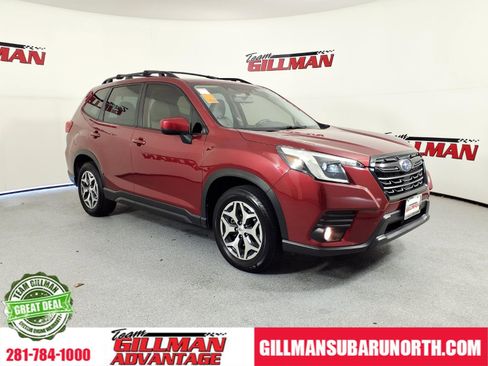Used 2023 Subaru Forester Premium image 1